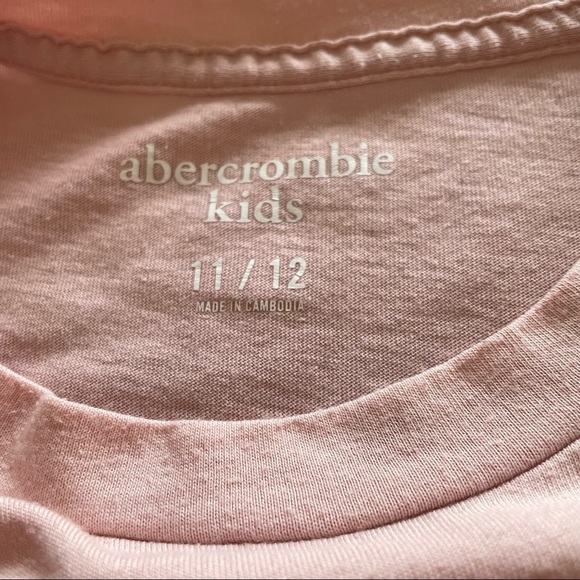 graphic tee - Picture 2 of 3